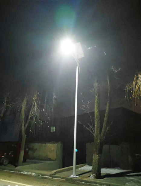 积石山县西藏太阳能路灯项目